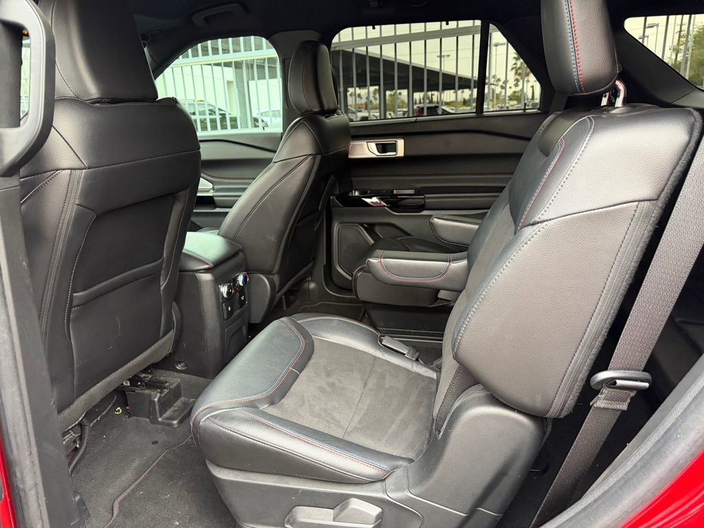 Used 2023 Ford Explorer ST w/ Equipment Group 401A image 6