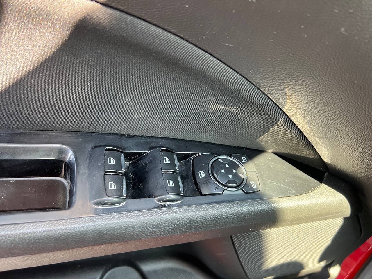 Used 2016 Ford Fusion SE w/ Equipment Group 201A FWD image 17