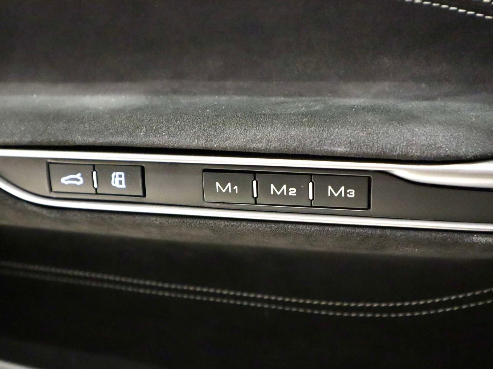 Certified 2019 Ferrari GTC4Lusso AWD/4WD image 24