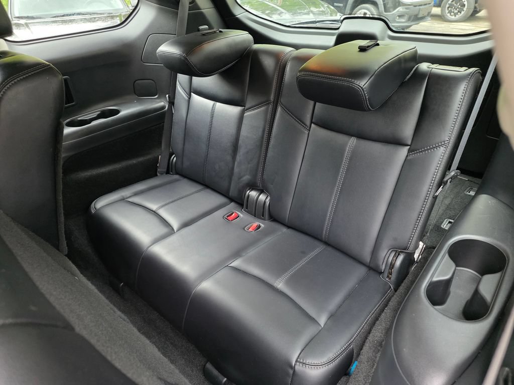 Used 2019 Nissan Pathfinder SL AWD/4WD image 8