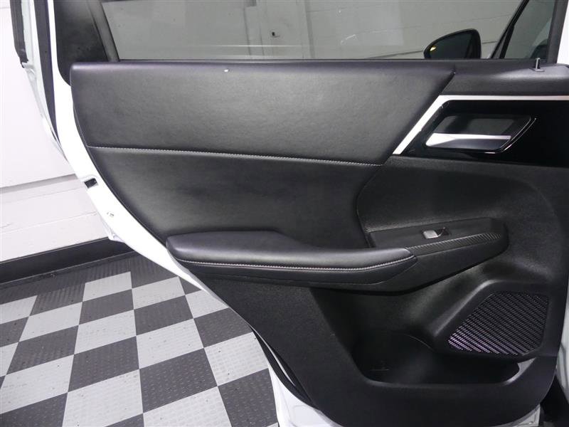 Used 2024 Mitsubishi Outlander SE AWD/4WD image 24