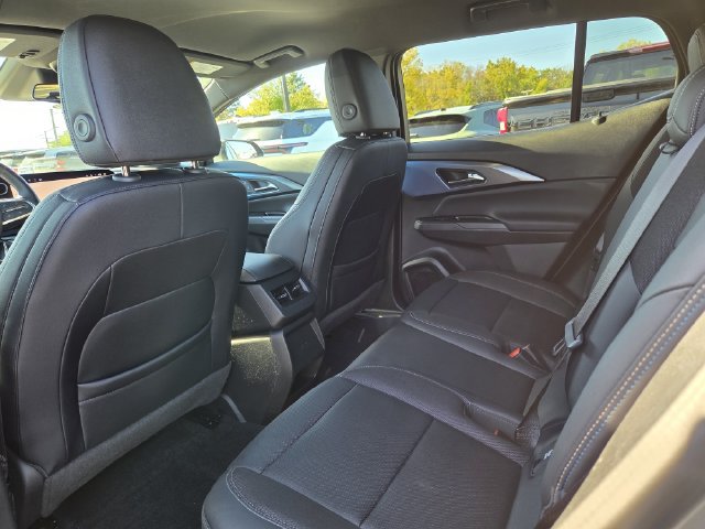 Certified 2024 Chevrolet Equinox EV LT FWD image 13