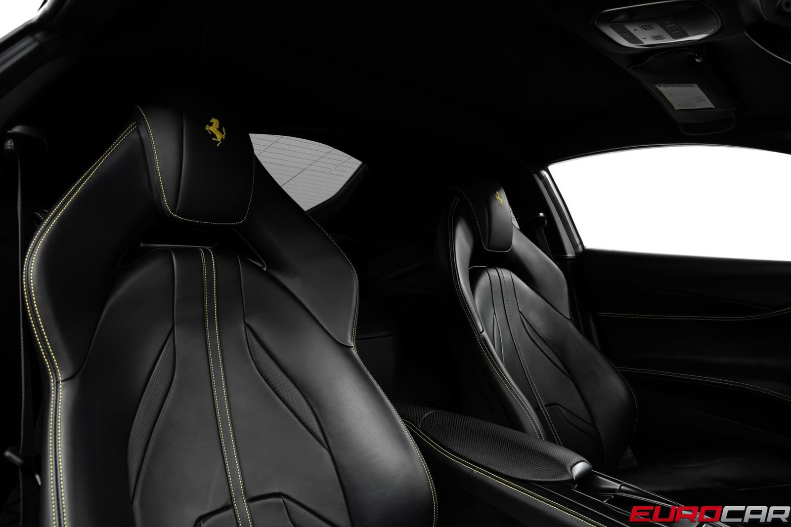 Used 2020 Ferrari 812 Superfast RWD image 40