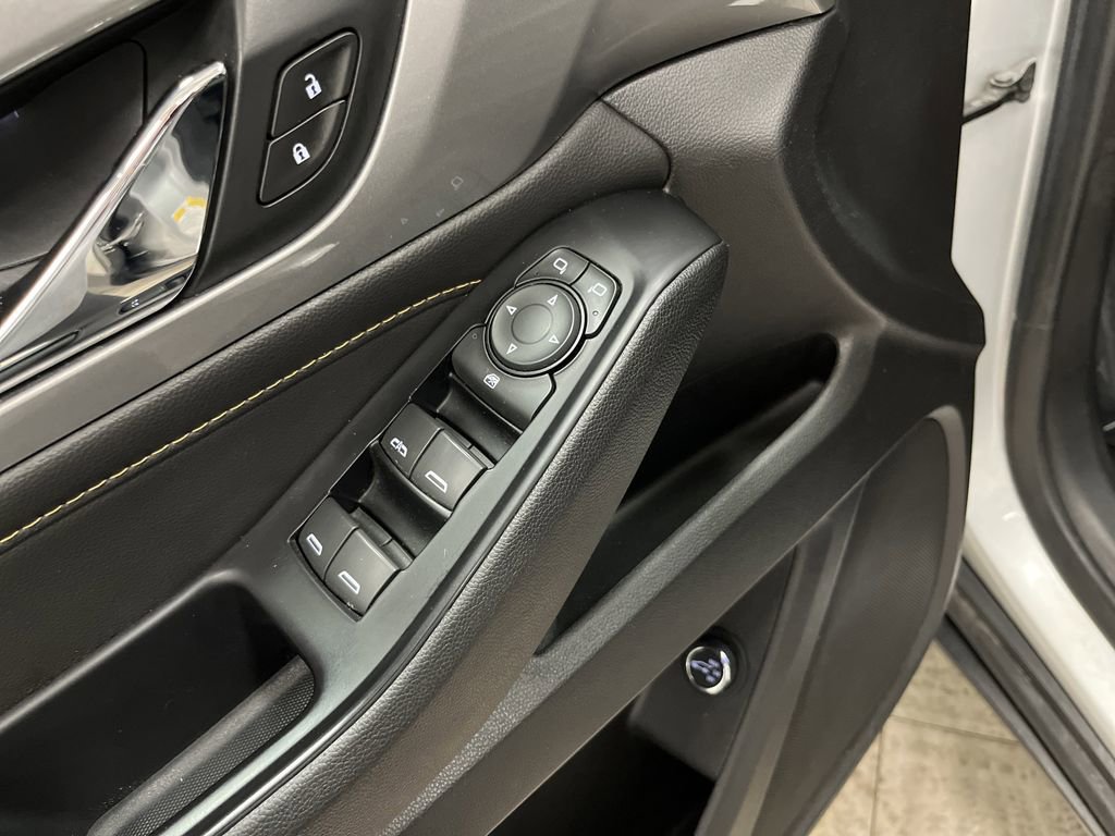 Used 2019 Chevrolet Traverse LT w/ LPO, Floor Liner Package image 28