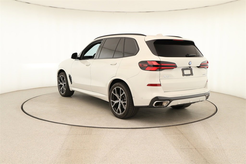 Used 2024 BMW X5 sDrive40i w/ M Sport Package image 4