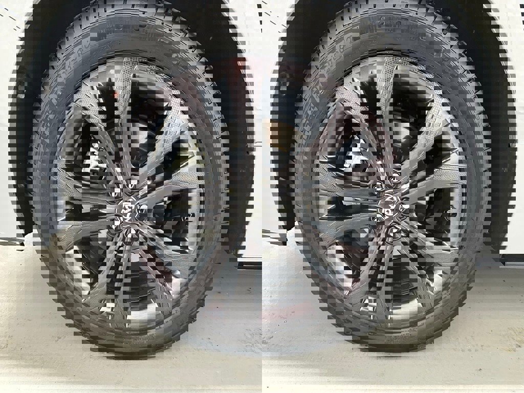 Used 2025 Toyota Sienna XSE image 71