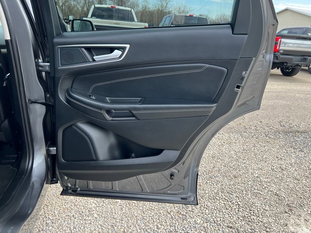 Used 2024 Ford Edge Titanium w/ Equipment Group 301A image 18