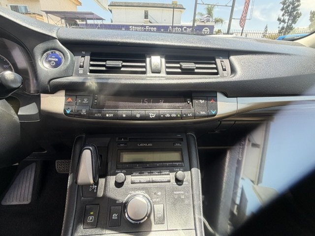 Used 2014 Lexus CT 200h FWD image 15
