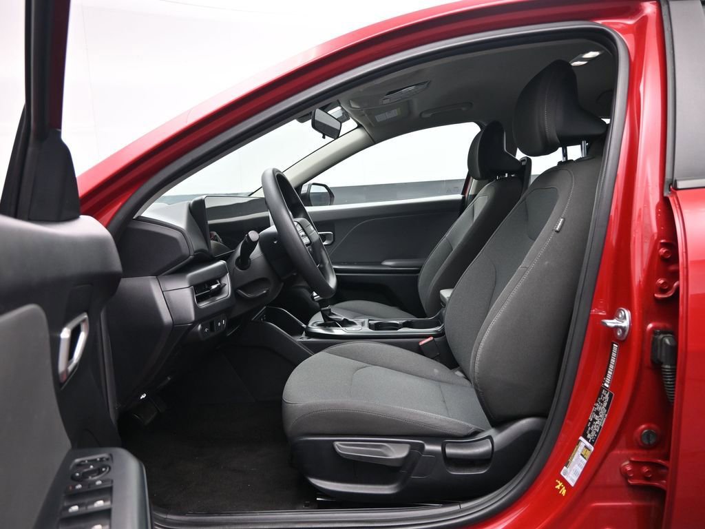 Used 2025 Kia K4 FWD image 24