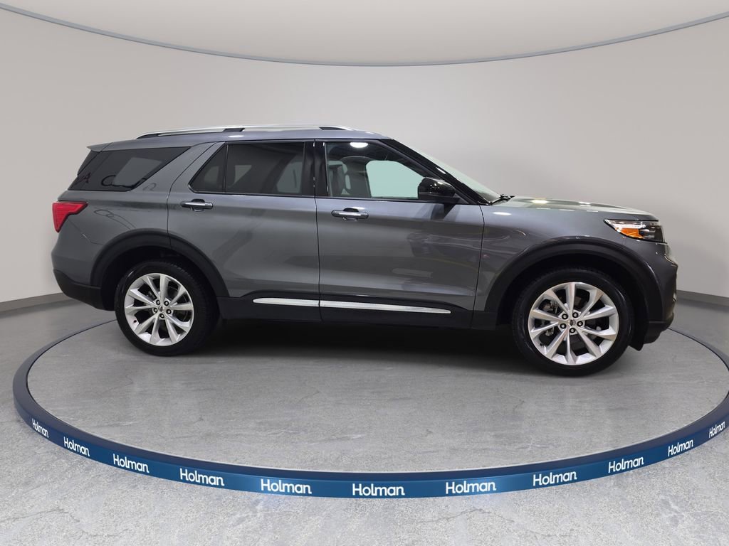 Used 2024 Ford Explorer Platinum w/ Technology Package AWD/4WD image 5