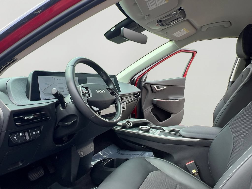 Used 2024 Kia EV6 Light RWD image 9