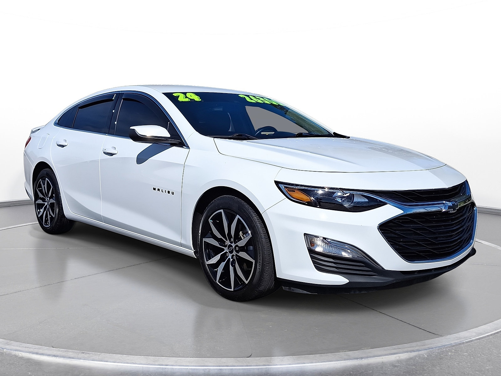 Used 2024 Chevrolet Malibu RS FWD image 1