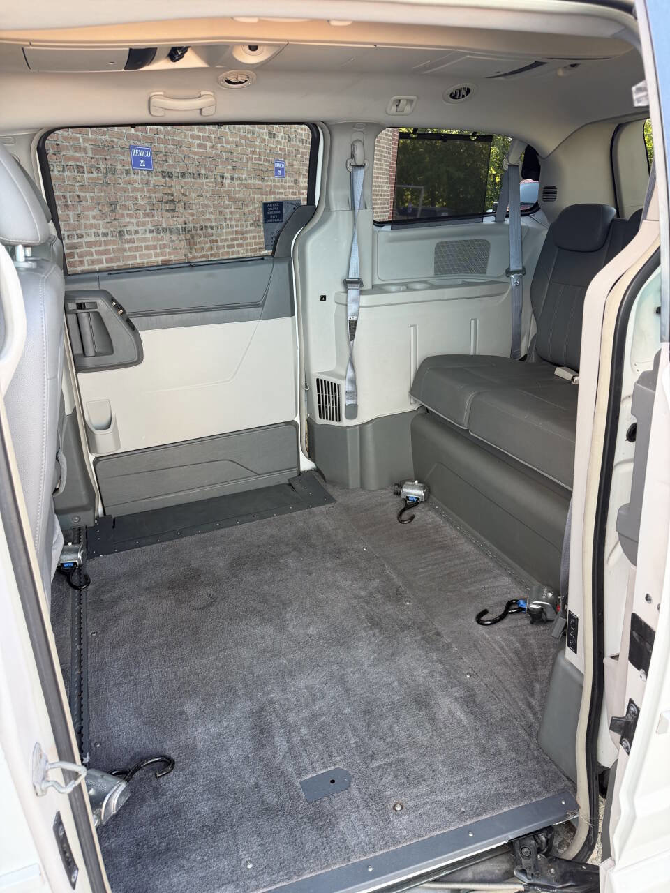 Used 2008 Chrysler Town & Country Touring image 20