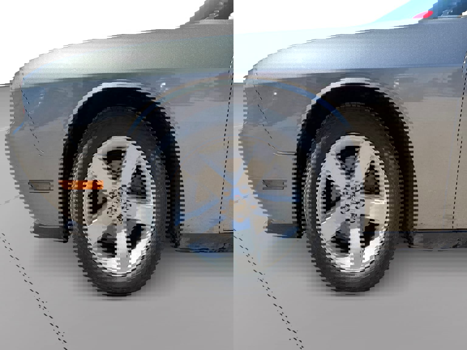 Used 2012 Dodge Challenger SXT image 9