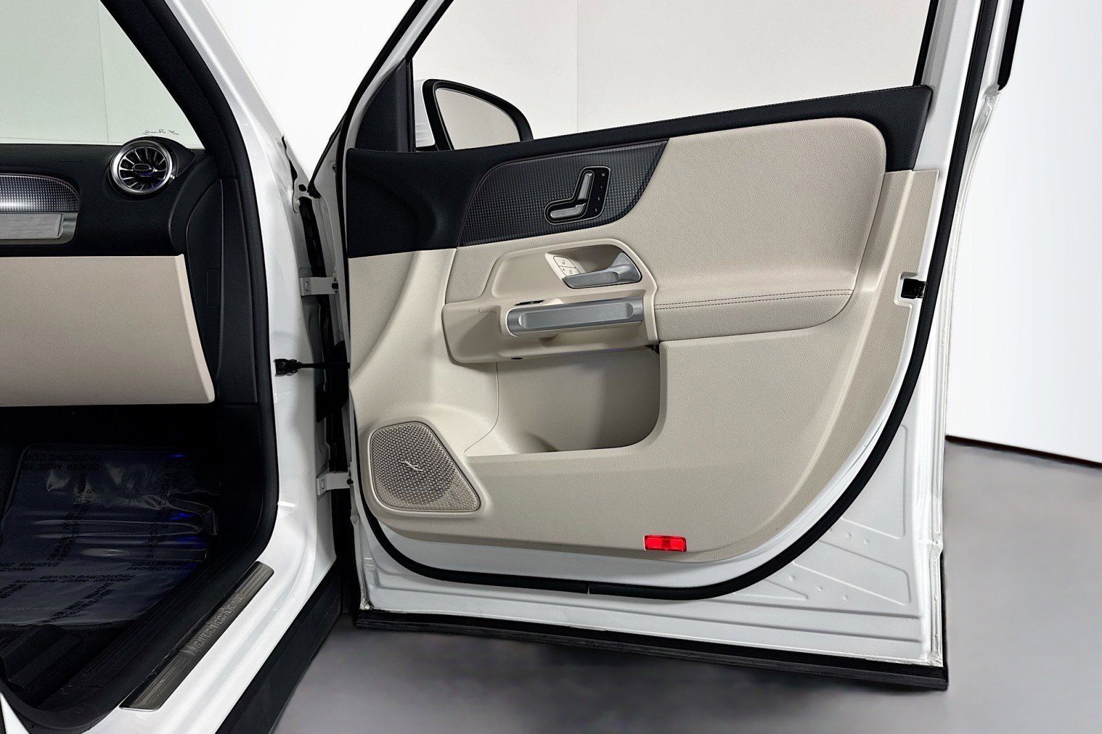 Certified 2023 Mercedes-Benz EQB 250+ image 24