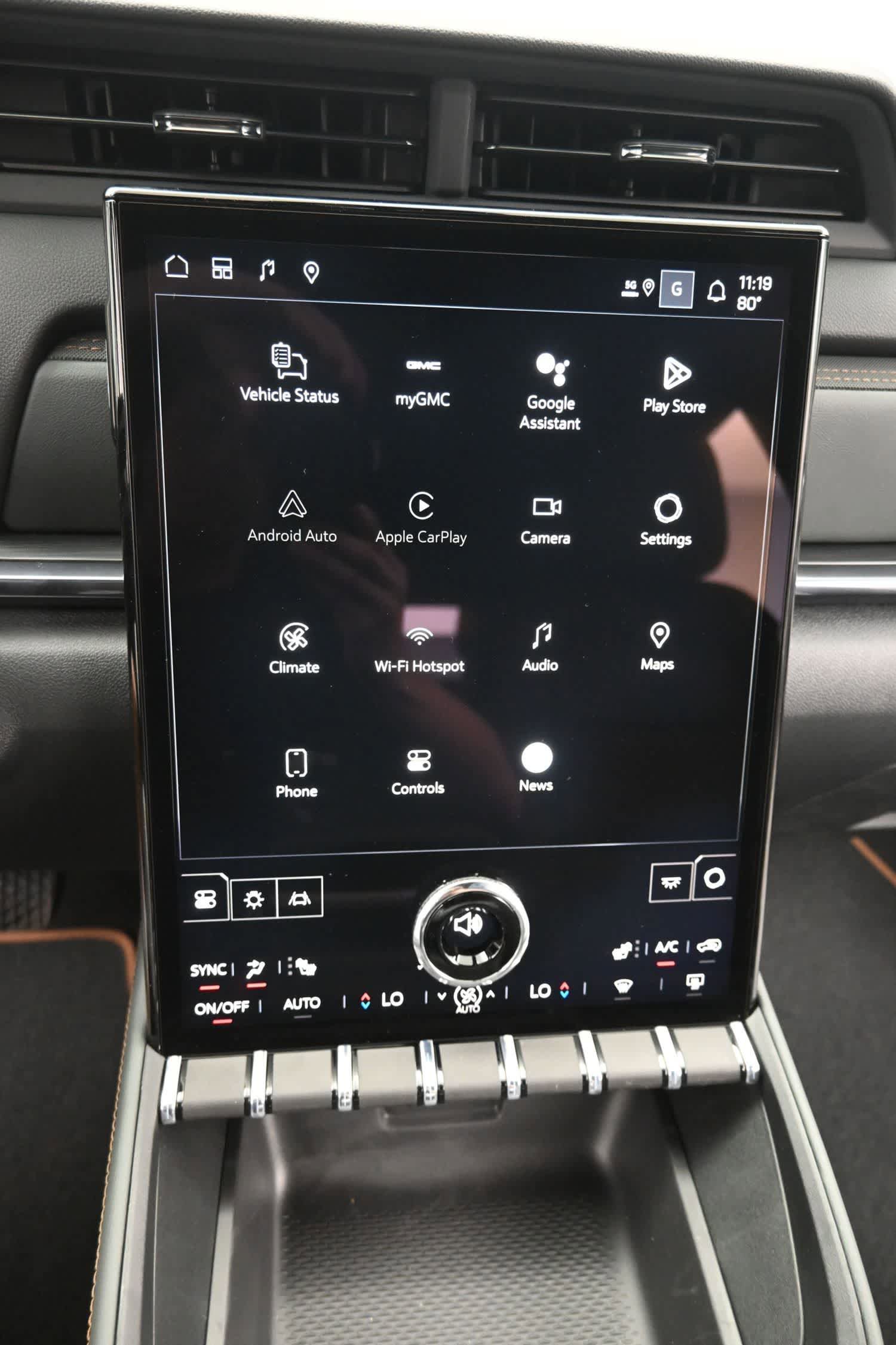New 2026 GMC Terrain AT4 w/ Technology Package II AWD/4WD image 18