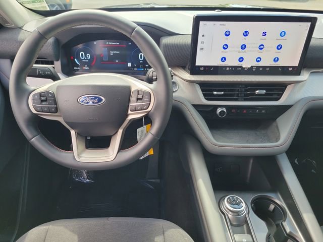 Used 2026 Ford Explorer Active image 4