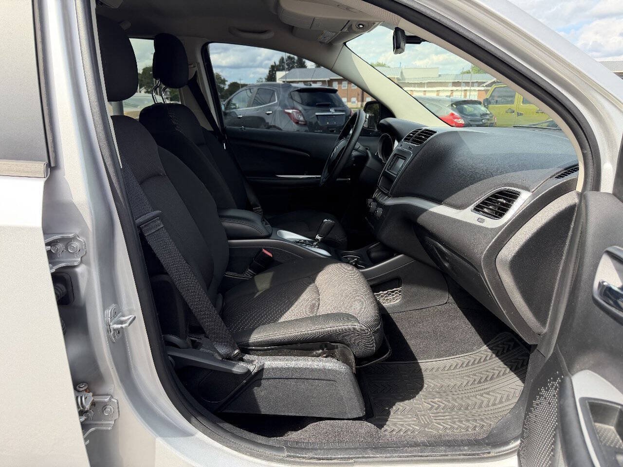 Used 2012 Dodge Journey SXT w/ Popular Equipment Group FWD image 11