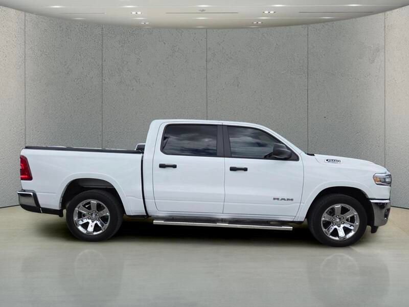 Used 2025 RAM 1500 Big Horn RWD image 32