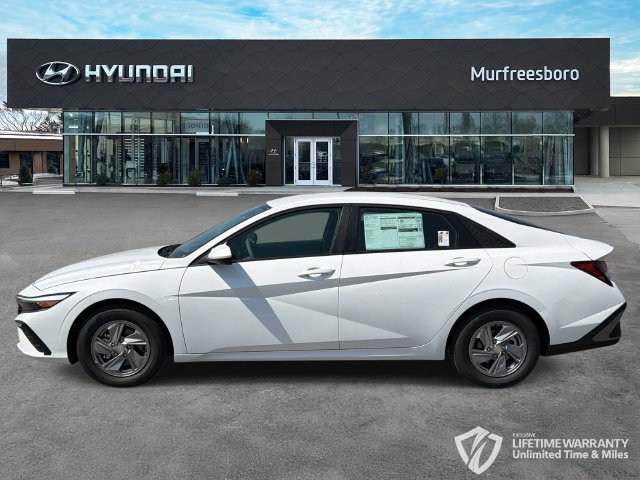 New 2026 Hyundai Elantra SE FWD image 8