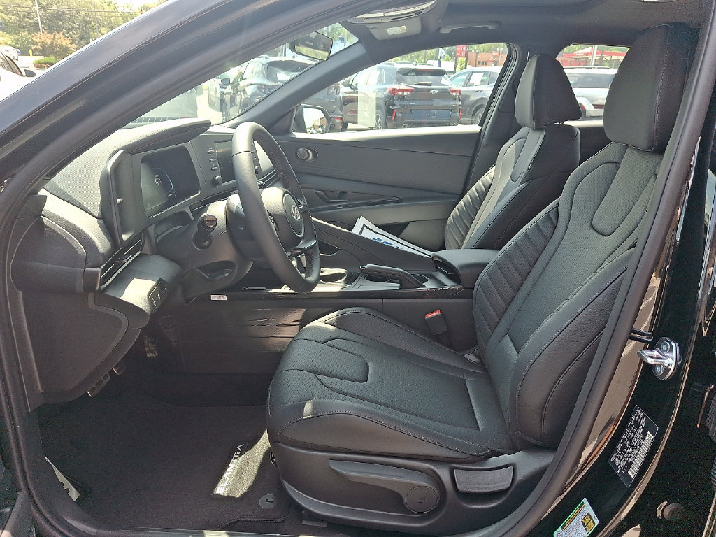 New 2026 Hyundai Elantra SEL Sport FWD image 7