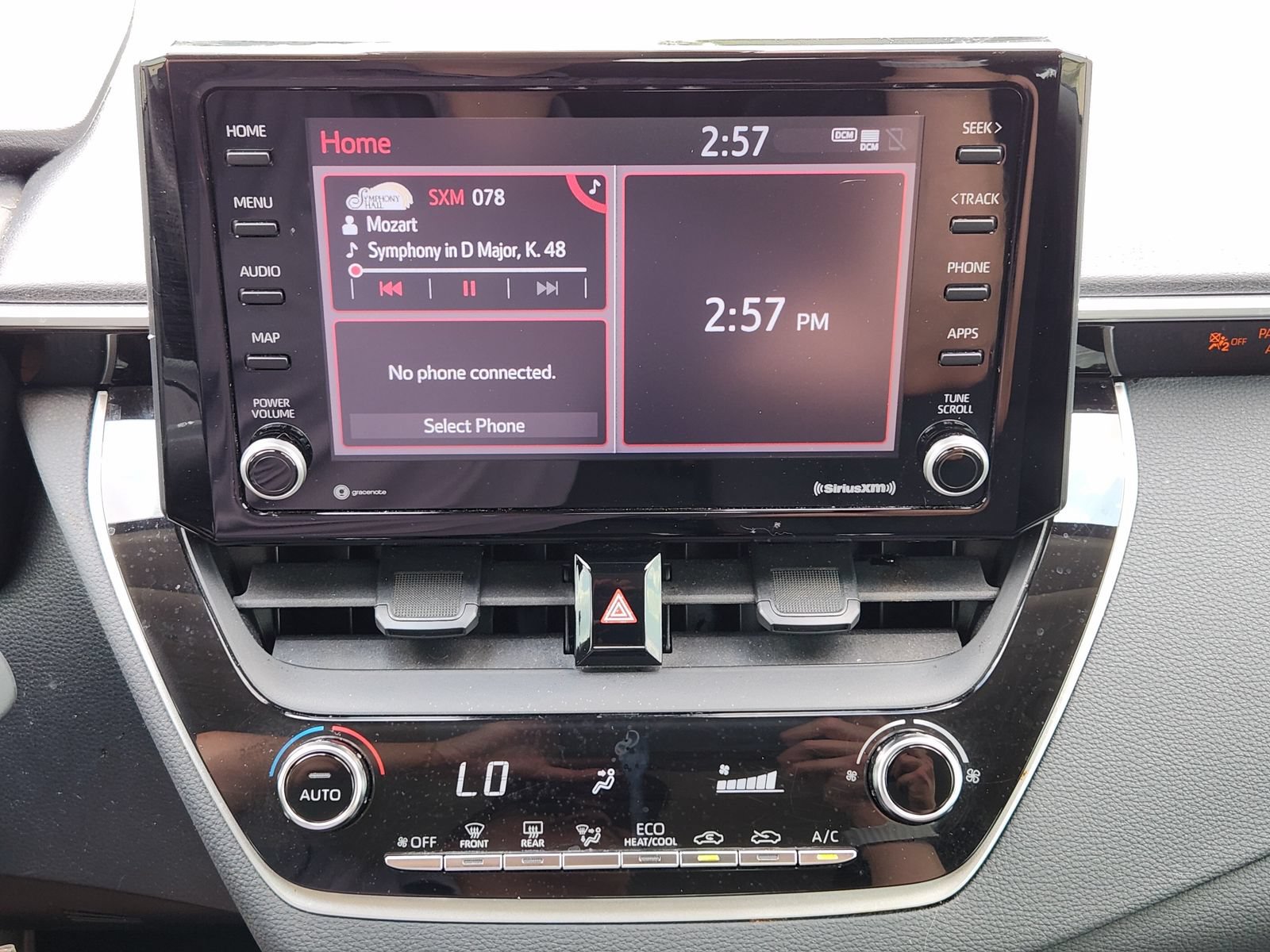Used 2022 Toyota Corolla LE FWD image 25
