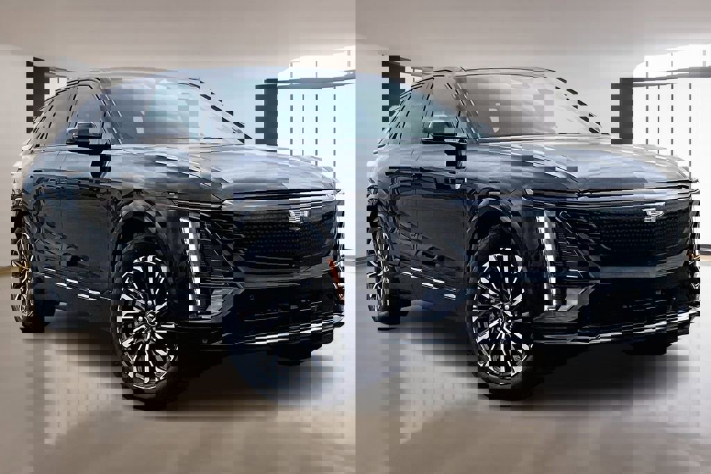 New 2026 Cadillac Lyriq Sport image 2