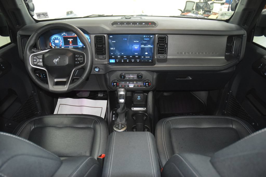 Used 2025 Ford Bronco Badlands AWD/4WD image 30