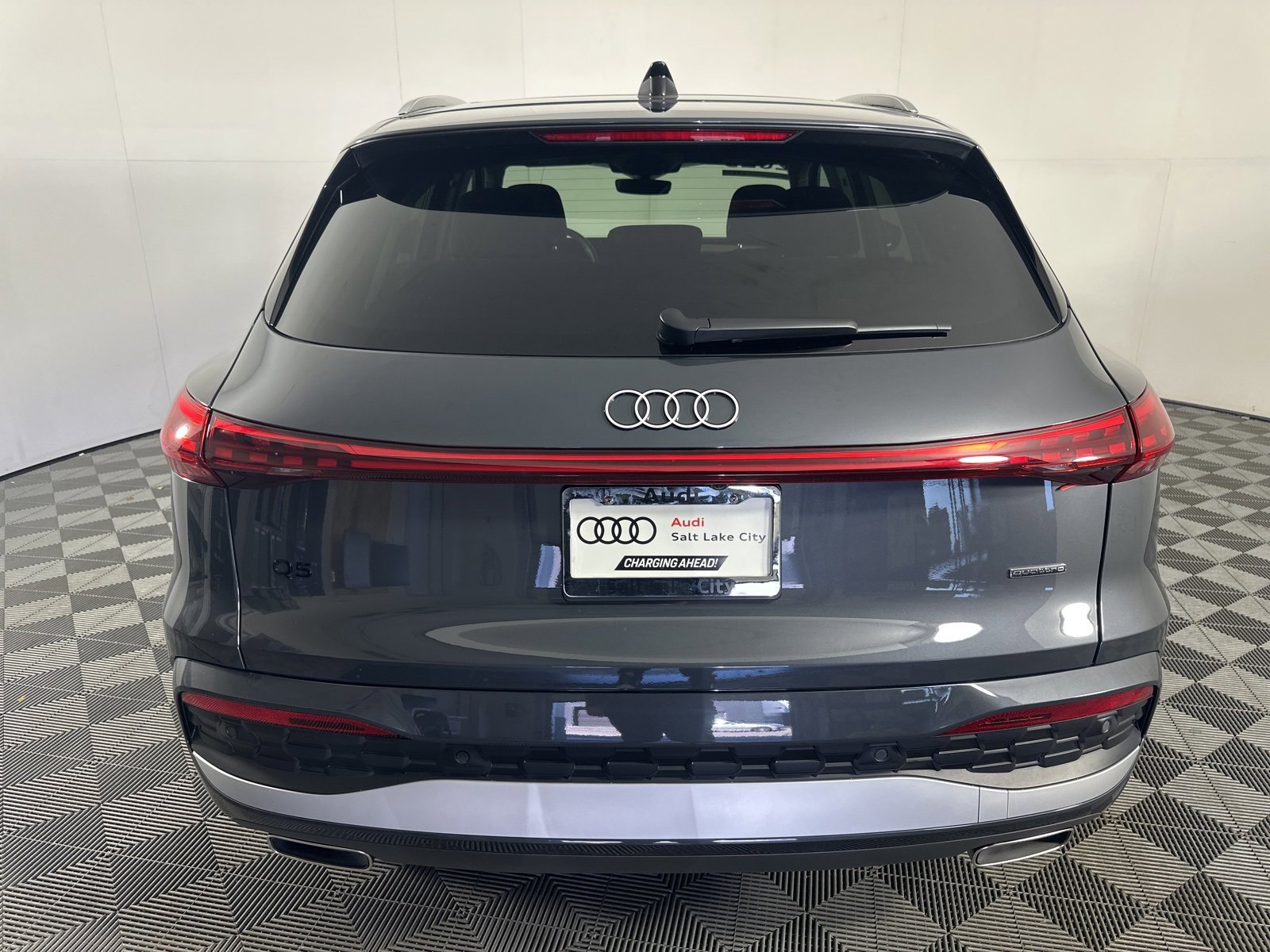 Certified 2025 Audi Q5 2.0T Premium Plus w/ Premium Plus image 6