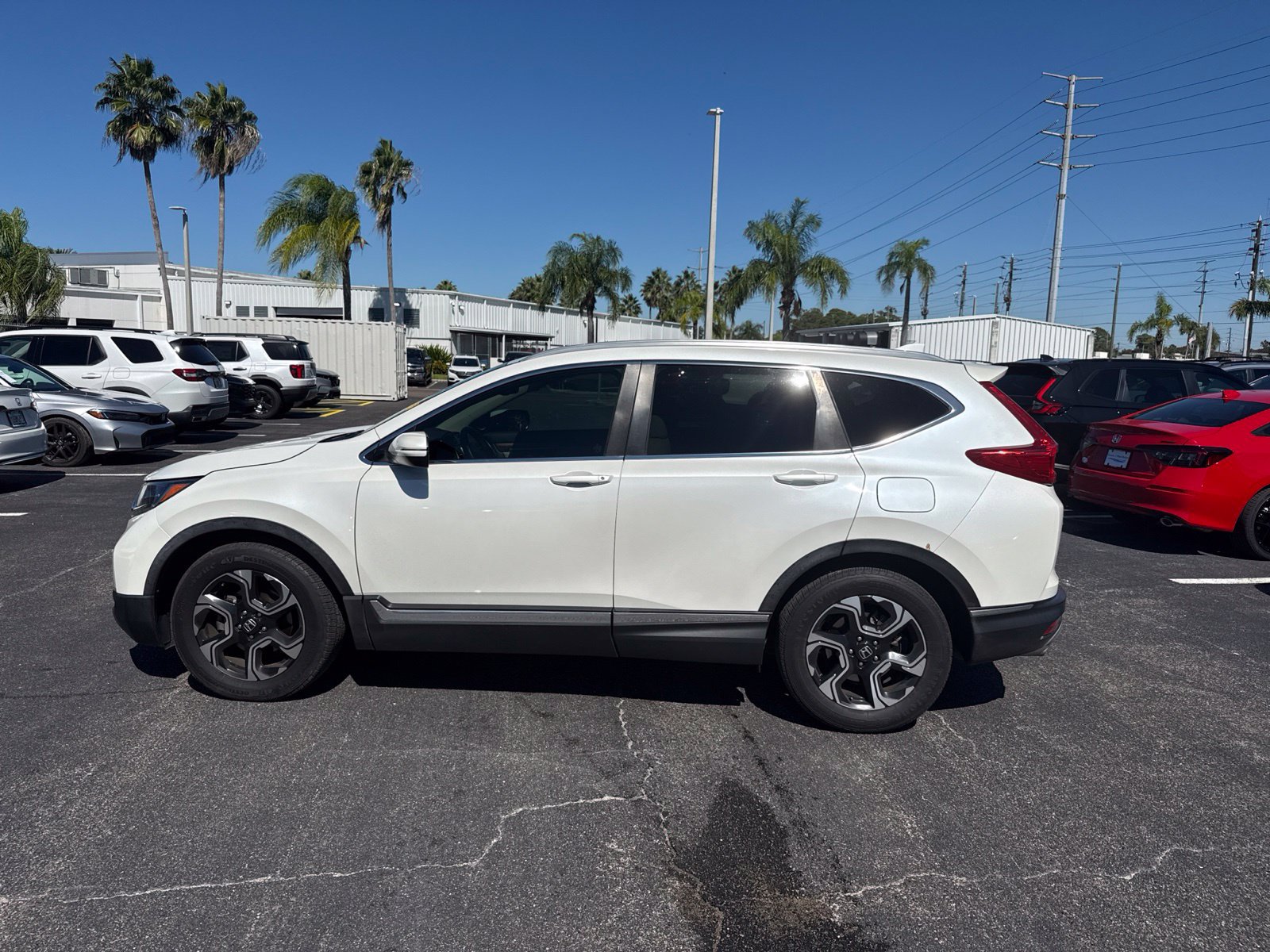 Used 2018 Honda CR-V Touring image 4