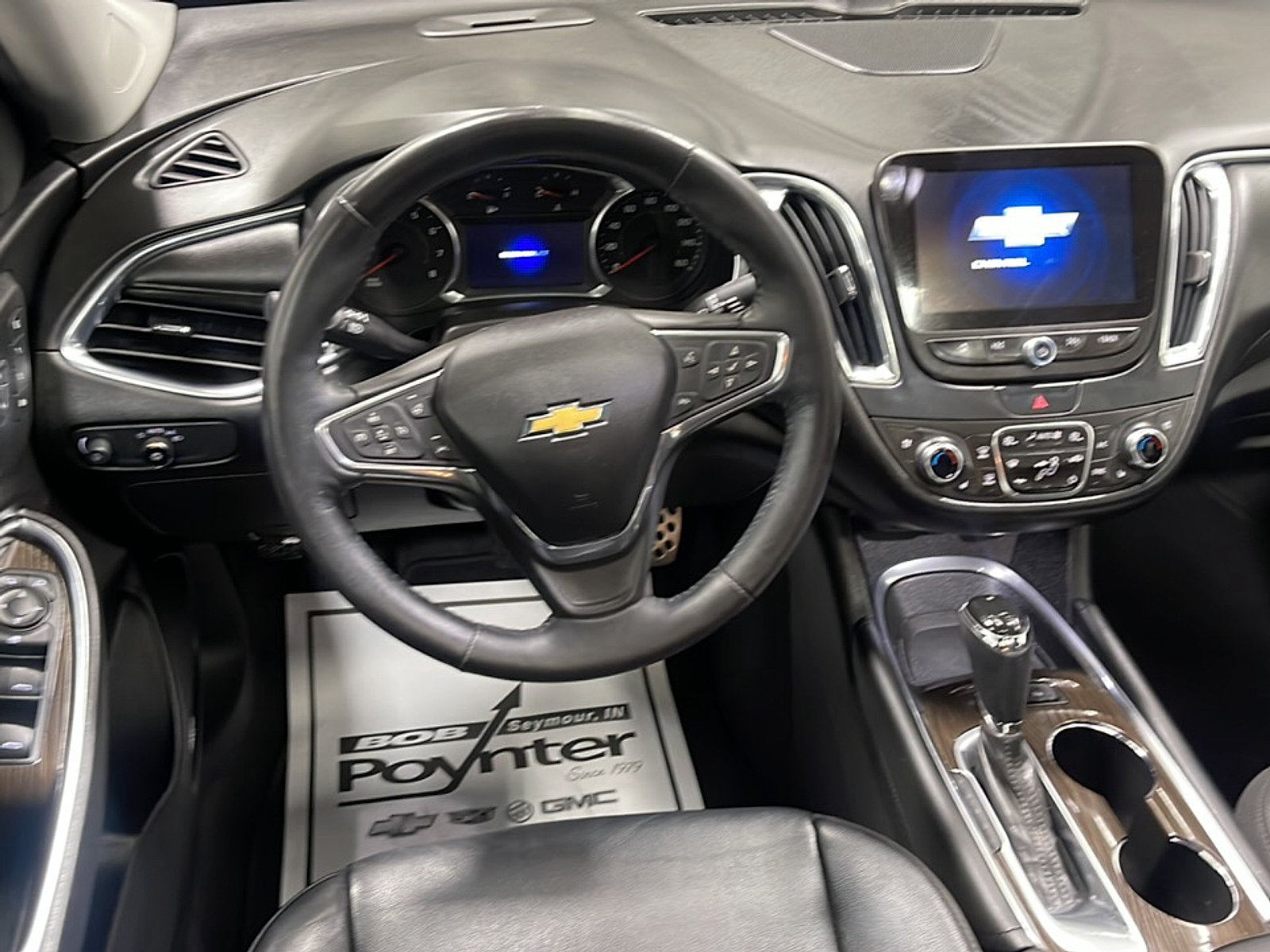 Used 2017 Chevrolet Malibu Premier w/ Premier Sun and Wheel Package FWD image 3