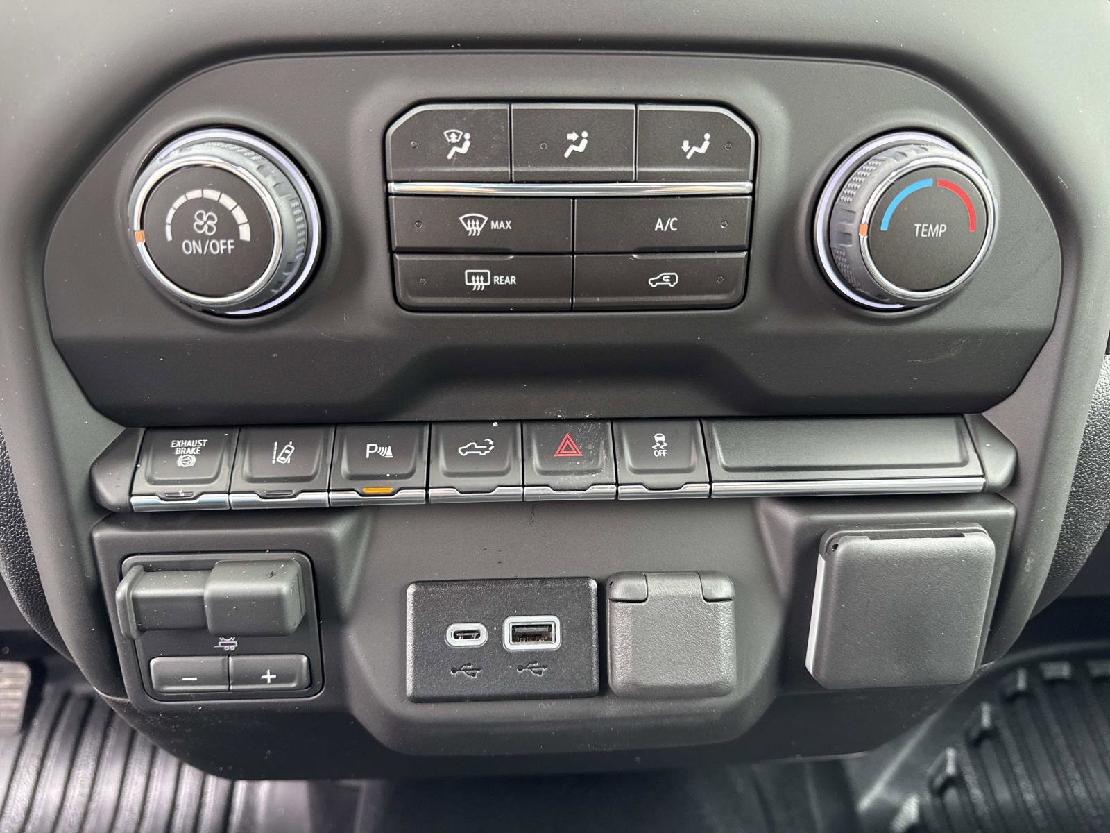 New 2026 Chevrolet Silverado 3500 W/T AWD/4WD image 25