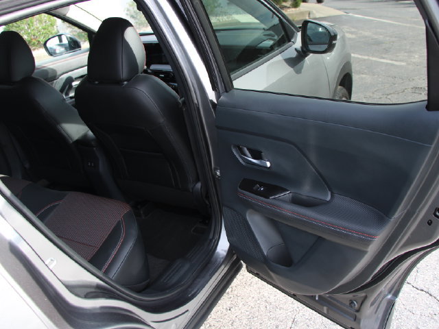 Used 2025 Nissan Kicks SR AWD/4WD image 28