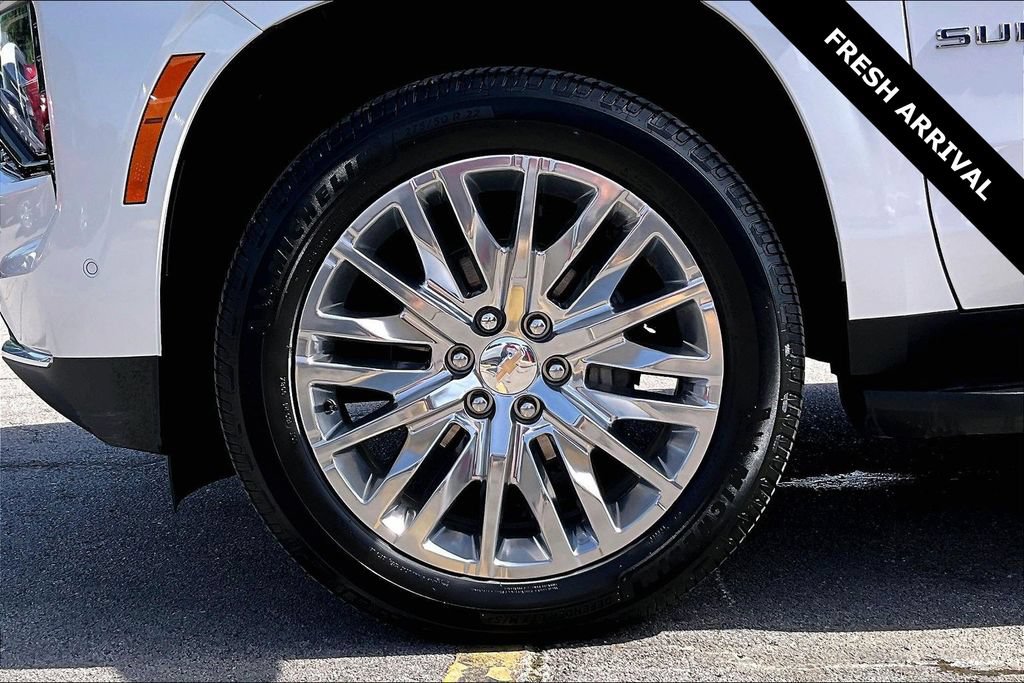 Used 2025 Chevrolet Suburban High Country w/ Sun And Tow Package AWD/4WD image 34