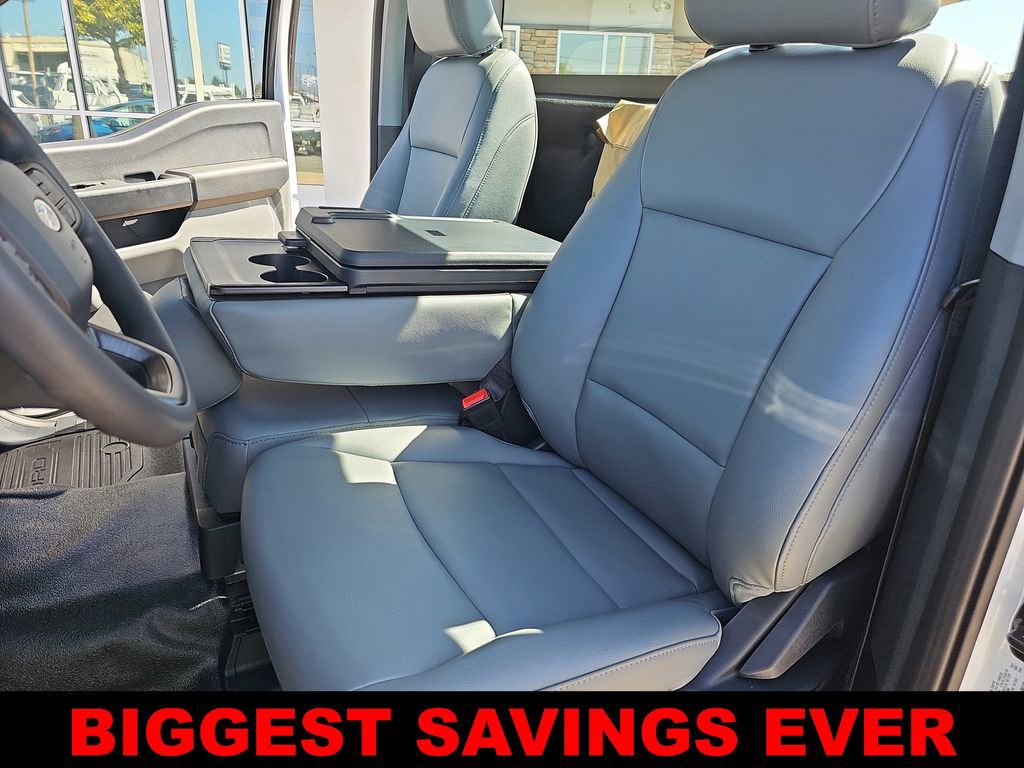 New 2025 Ford F550 4x4 Regular Cab Super Duty image 14