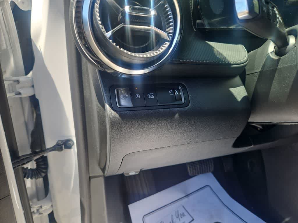 Used 2026 Chevrolet Equinox LT FWD image 11