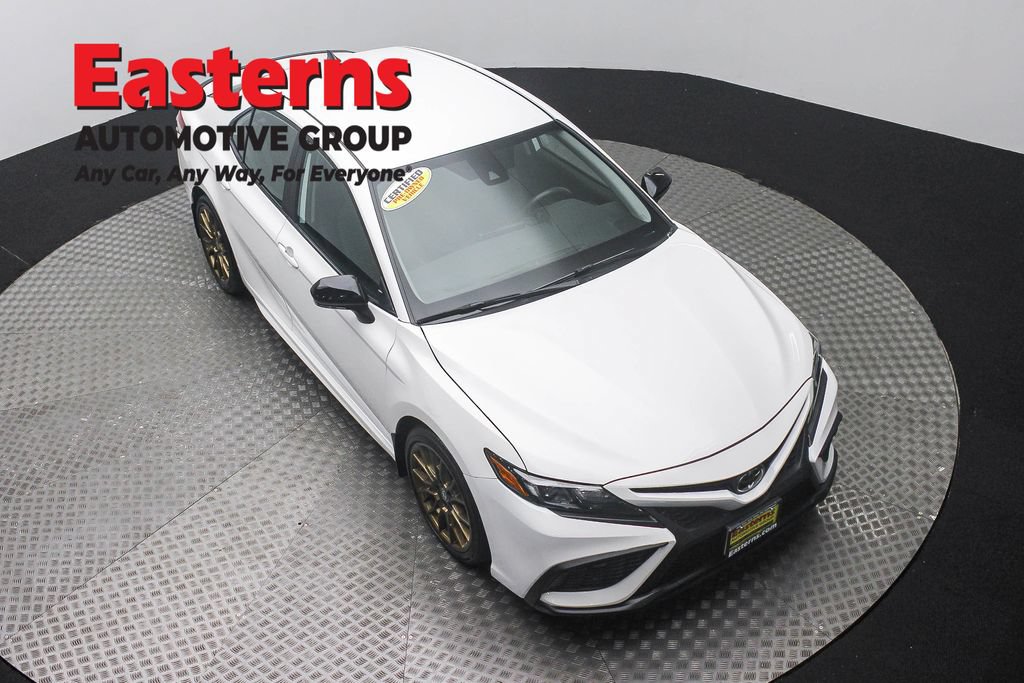 Used 2024 Toyota Camry SE w/ Convenience Package AWD/4WD image 3