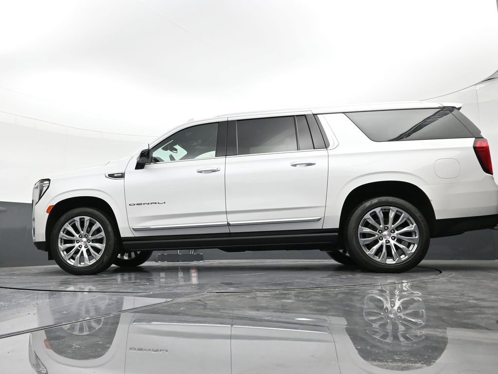 Used 2022 GMC Yukon XL Denali image 21