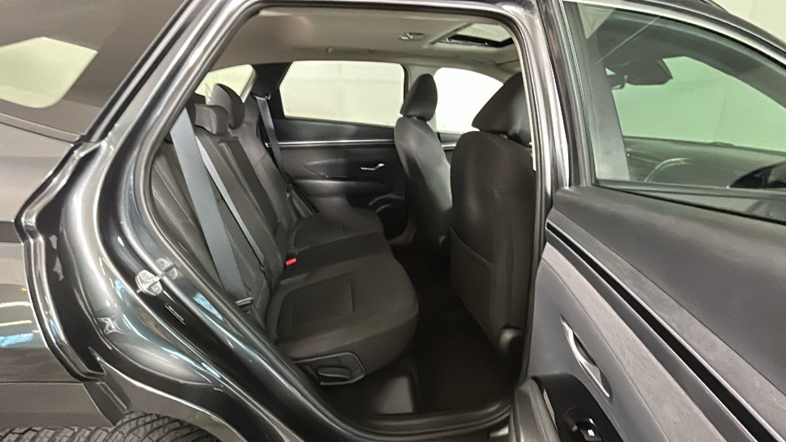 Certified 2022 Hyundai Tucson SEL w/ Convenience Package AWD/4WD image 35