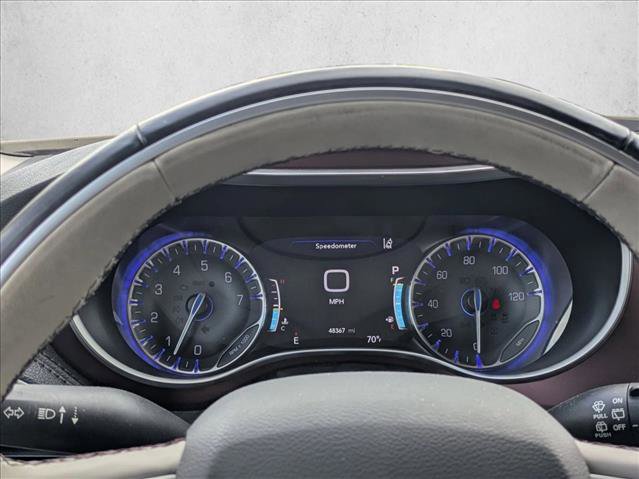 Used 2017 Chrysler Pacifica Limited w/ Advanced Safetytec Group image 11