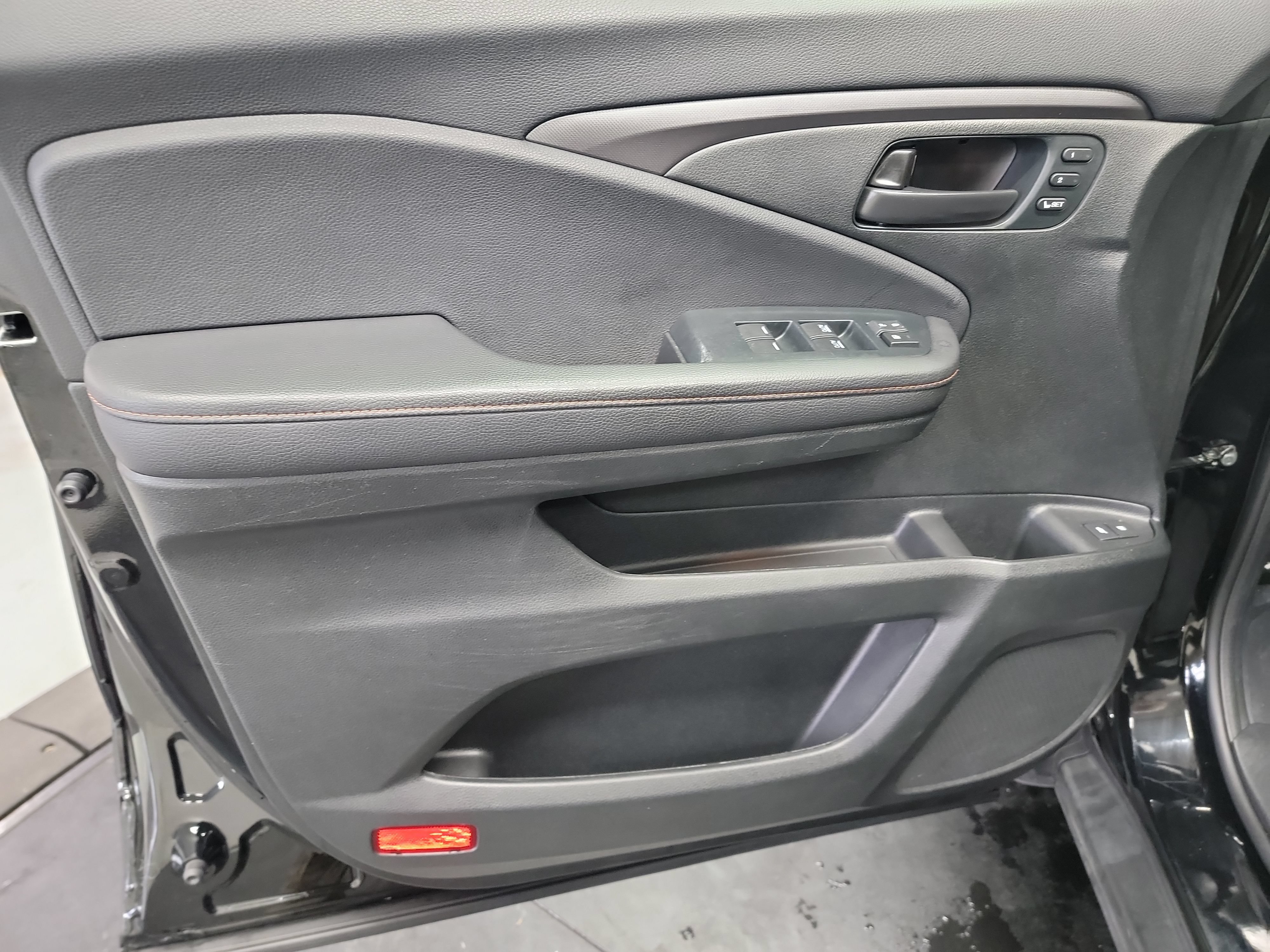 Used 2023 Honda Passport TrailSport image 13