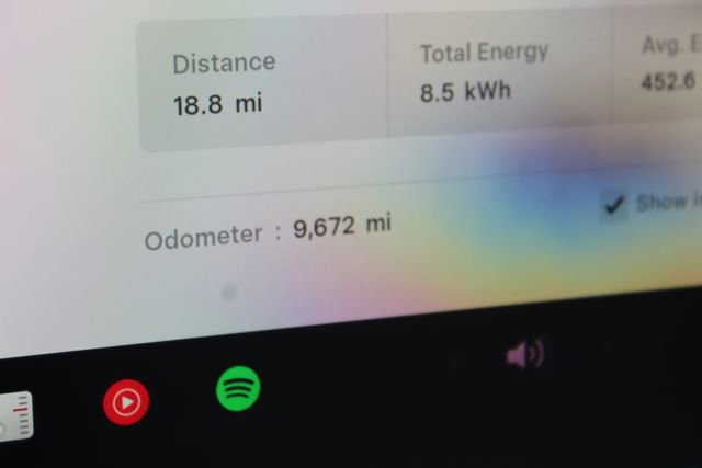 Used 2025 Tesla Model Y Performance image 19