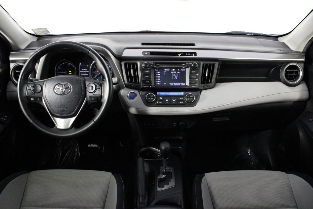 Used 2017 Toyota RAV4 XLE image 28