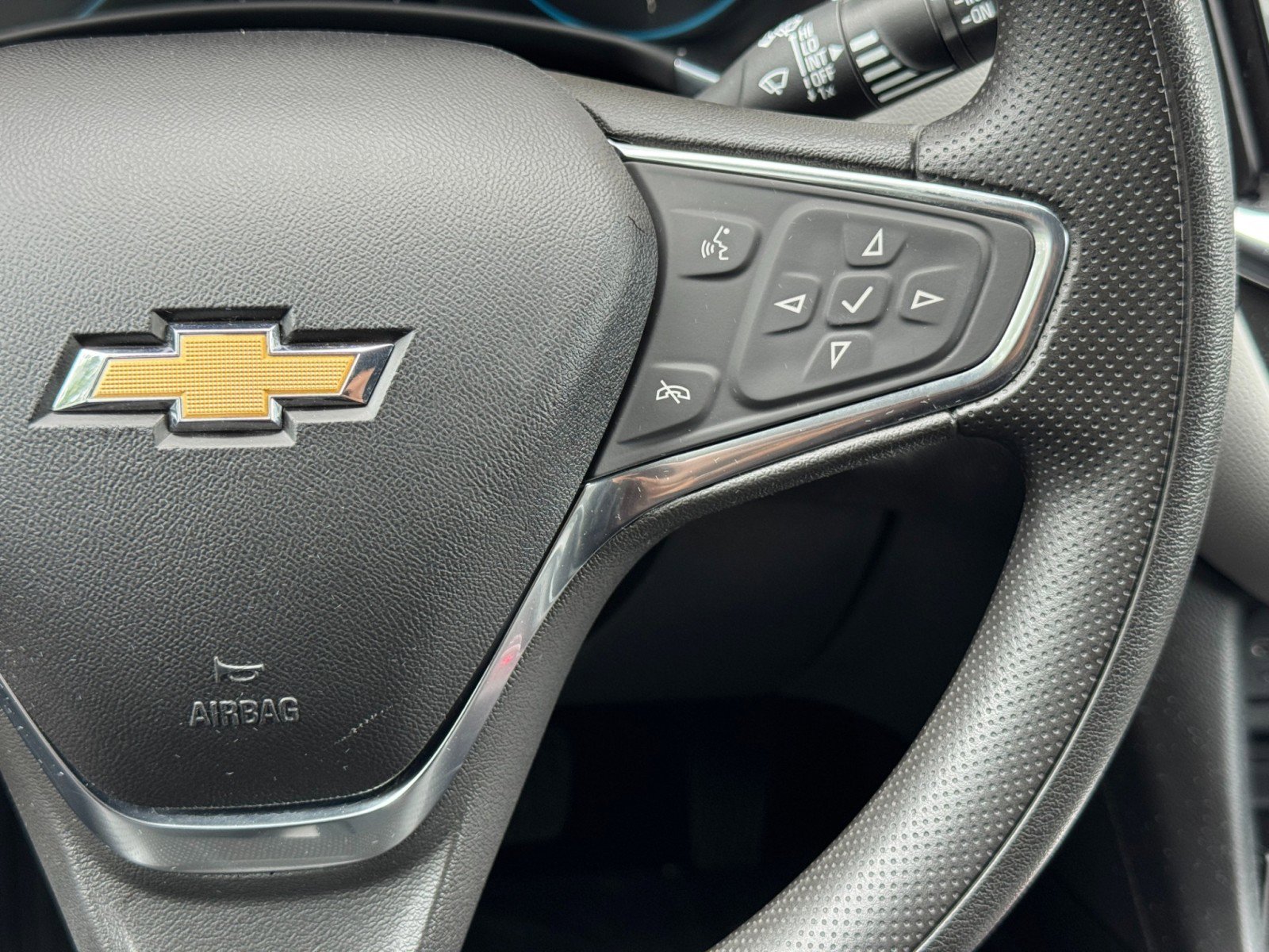 Used 2020 Chevrolet Equinox LS w/ LS Convenience Package FWD image 19
