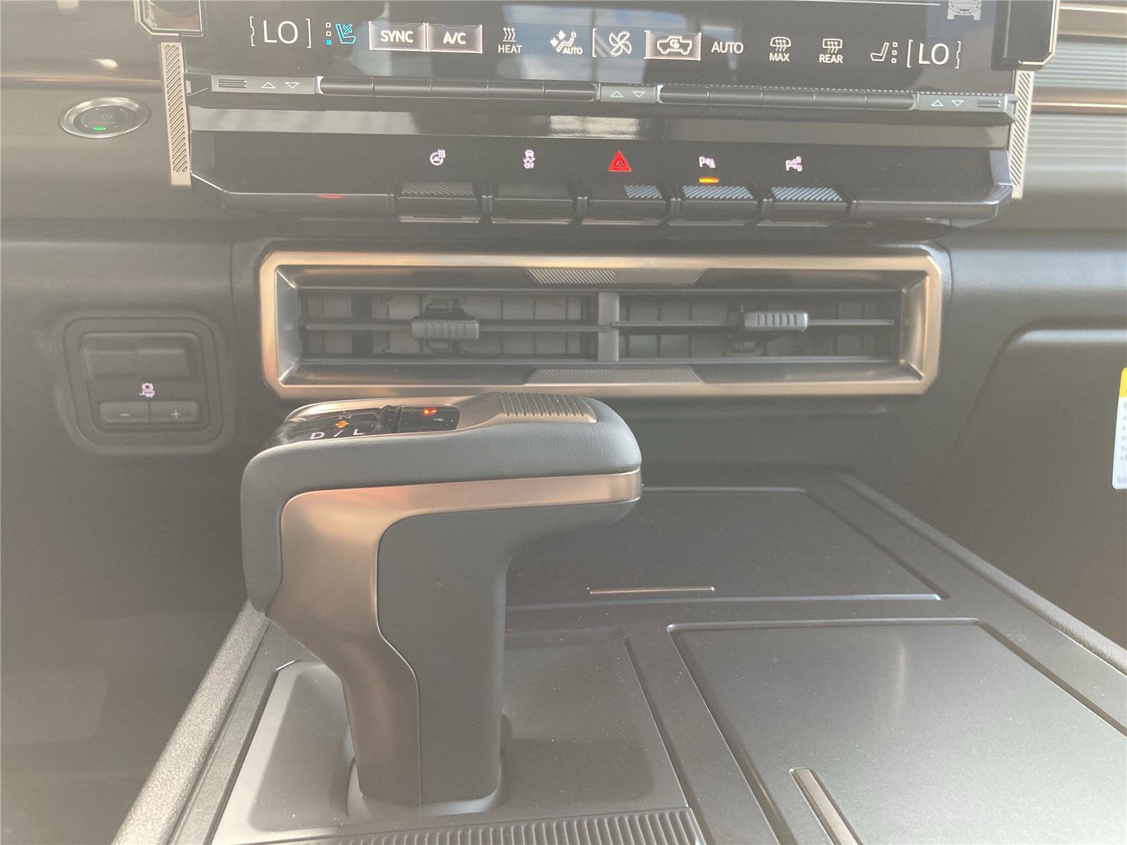 New 2025 GMC Hummer EV 3X w/ LPO, Dark Essentials Package image 20