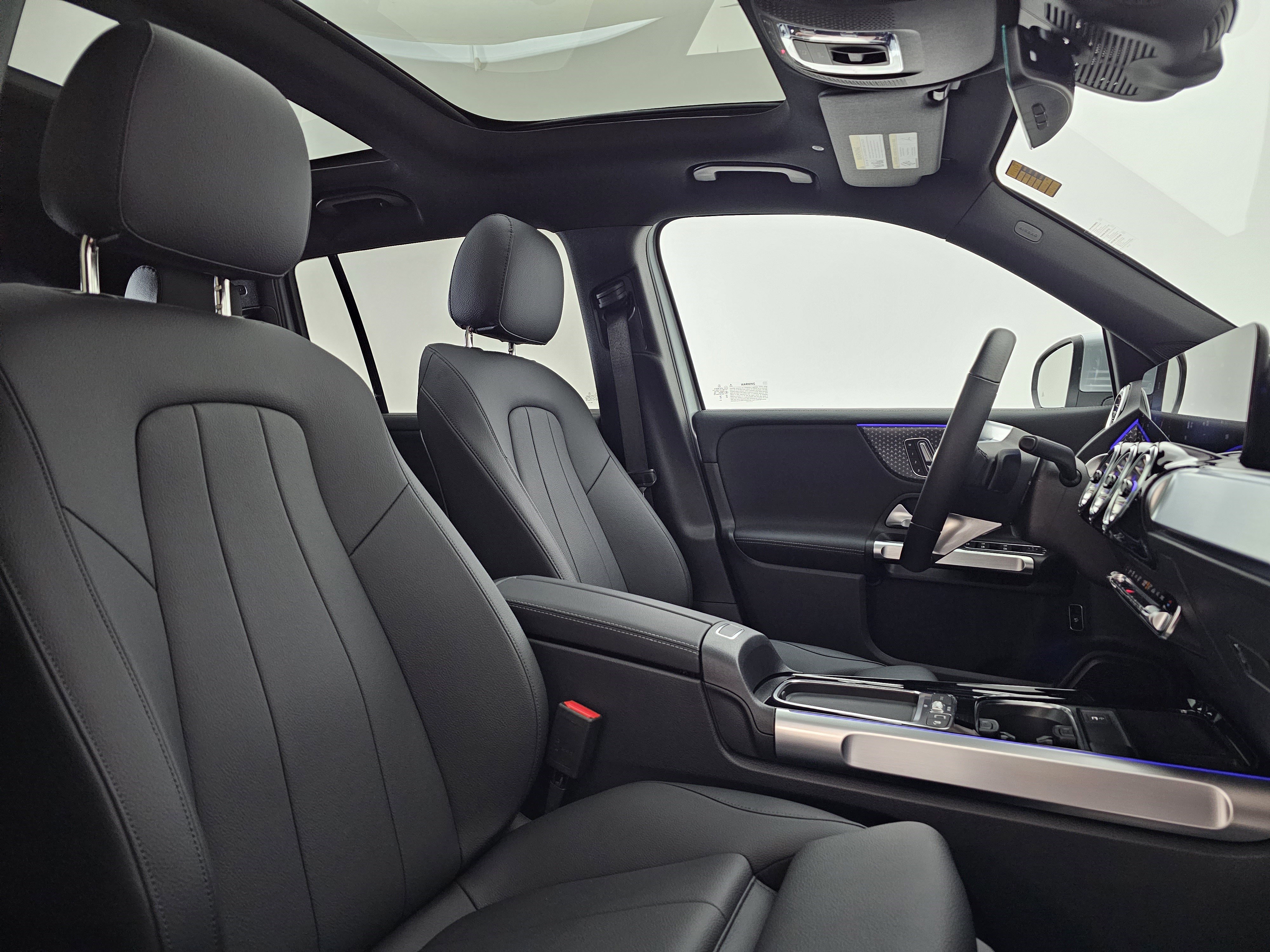 Certified 2025 Mercedes-Benz GLB 250 4MATIC image 17