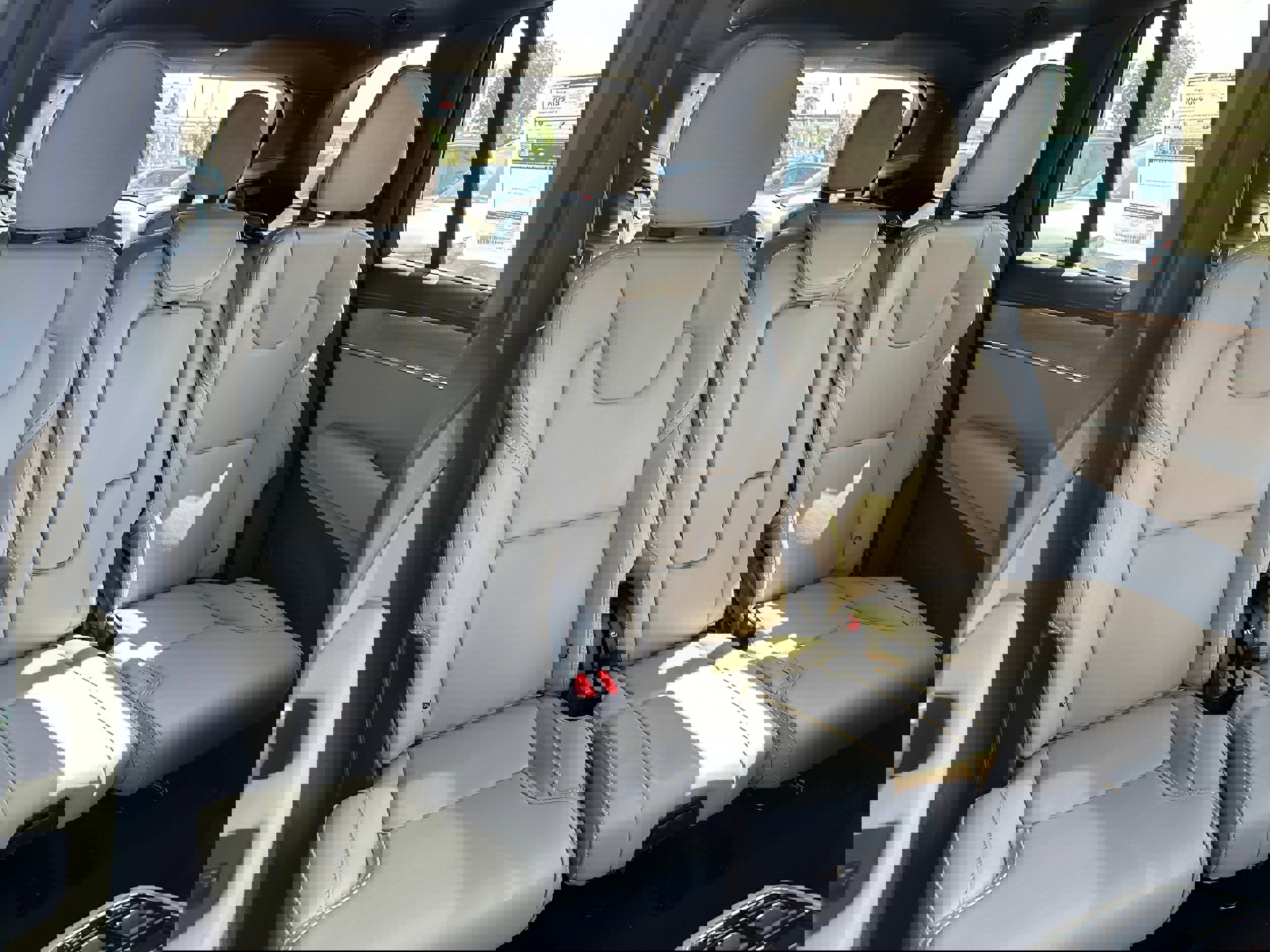 Used 2026 Volvo XC90 B6 Ultra w/ Protection Package image 10