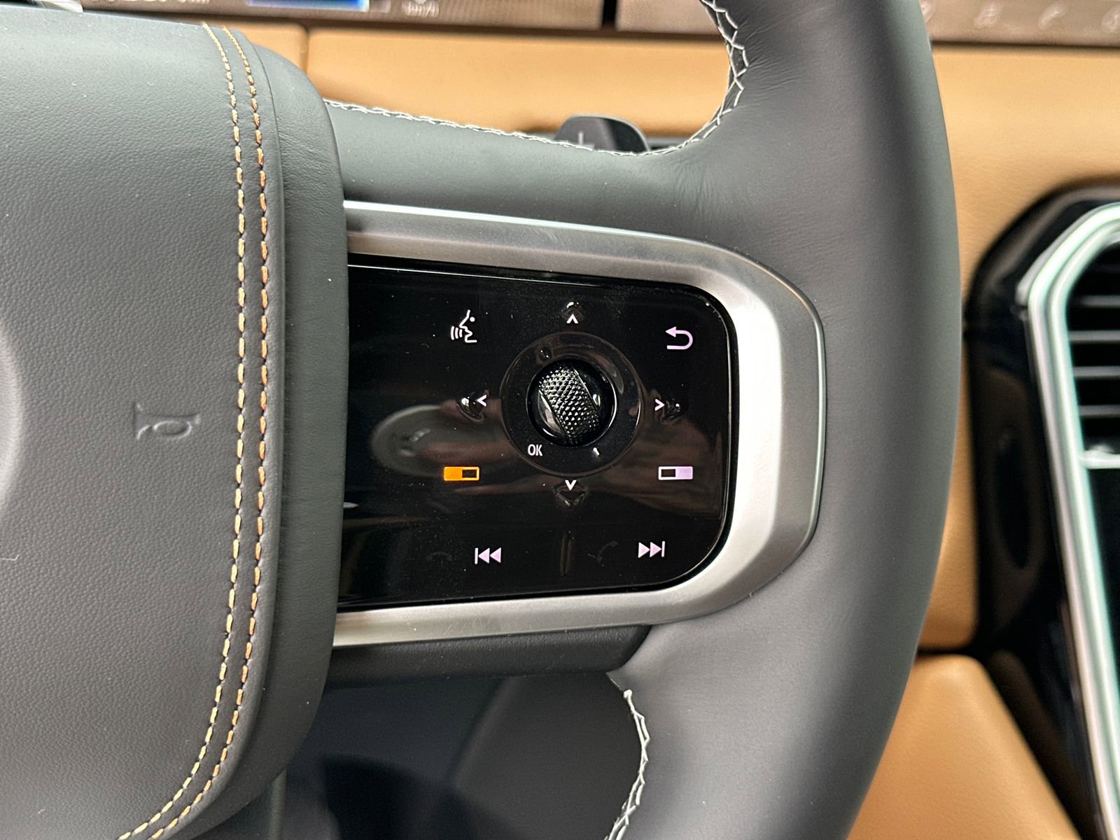 New 2026 Nissan Armada Platinum Reserve image 30