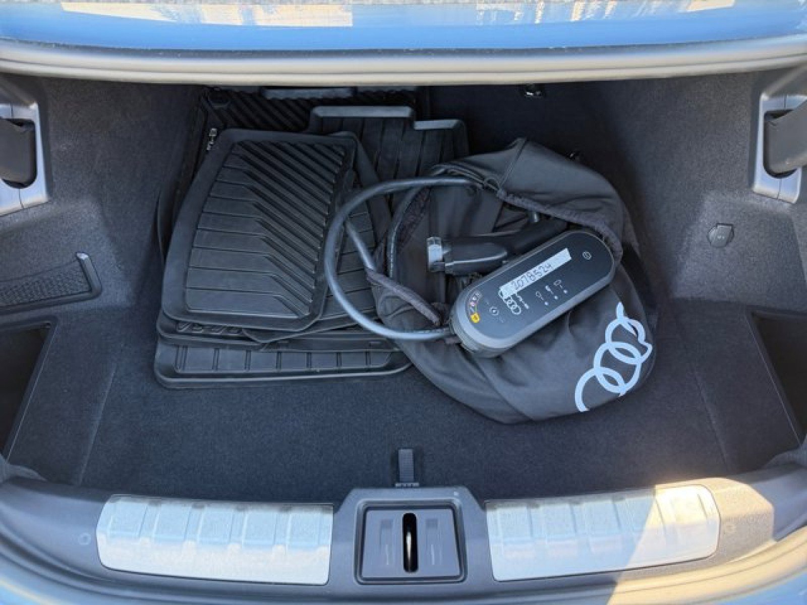 Used 2023 Audi e-tron GT Prestige w/ Prestige Package image 19