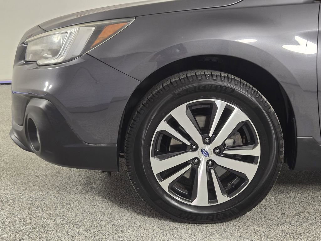 Used 2019 Subaru Outback 3.6R Limited AWD/4WD image 8